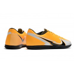 Kopačky Nike Mercurial Vapor 13 Academy IC oranžový Šedá Černá 39-45