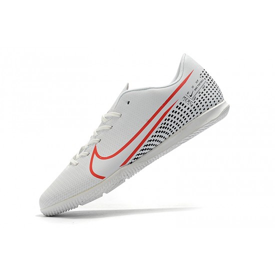 Kopačky Nike Mercurial Vapor 13 Academy IC Bílá Černá Červené 39-45